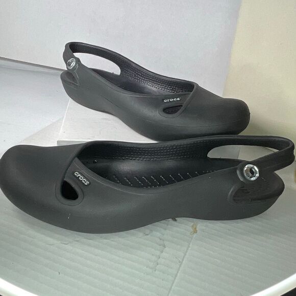 Crocs size 9 ballet flats in black - Picture 1 of 6